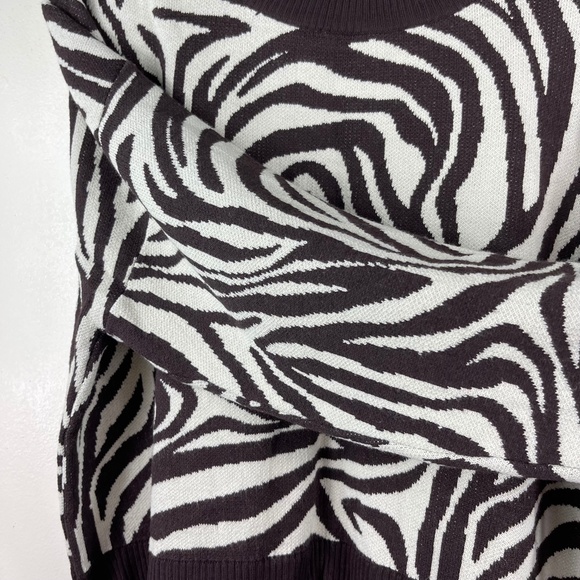 Carbon 38 Zebra Print Jacquard Crop Pullover Sweater NWT - Picture 7 of 11